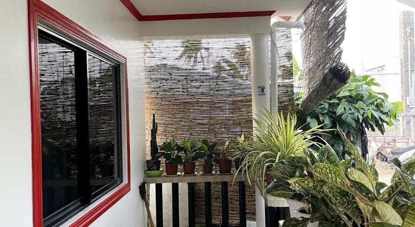 Lara's Guesthouse Siargao Hotel in General Luna