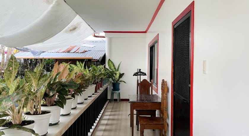 Lara's Guesthouse Siargao Hotel in General Luna