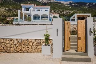 Lourdas White  Villa Villa in Cephalonia