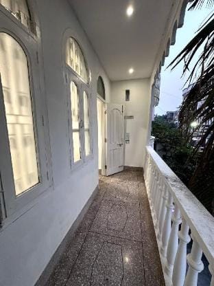 Rudraksh The White Castle  Apartment in Varanasi