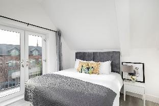 Skyvillion -vineyard Court- Enfield 1bed Wbalcony Apartment in Enfield