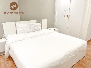 City Central Apartment 2BR Vacation rental in Hanoi