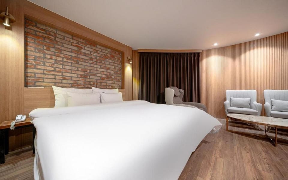 Jeonju Junghwasandong Twosome Stay Hotel in South Korea