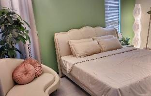 Sea & Cityview  Romantic at Urban Suites Jelutong  Apartment in George Town