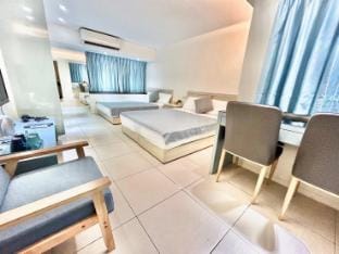 Xining 617 Apartment in Taipei City