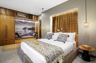 Villa Na Luxury 6BR Canggu 400m Atlas Beach Club Villa in North Kuta