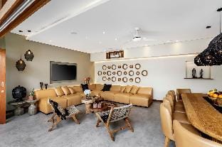 Villa Na Luxury 6BR Canggu 400m Atlas Beach Club Villa in North Kuta