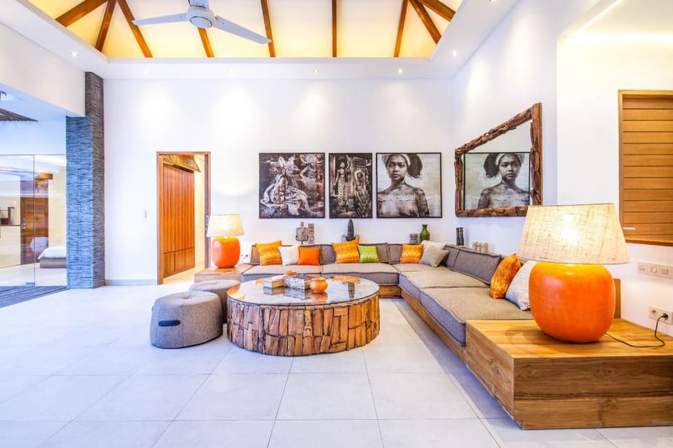 Canggu CAROLE Villa in North Kuta