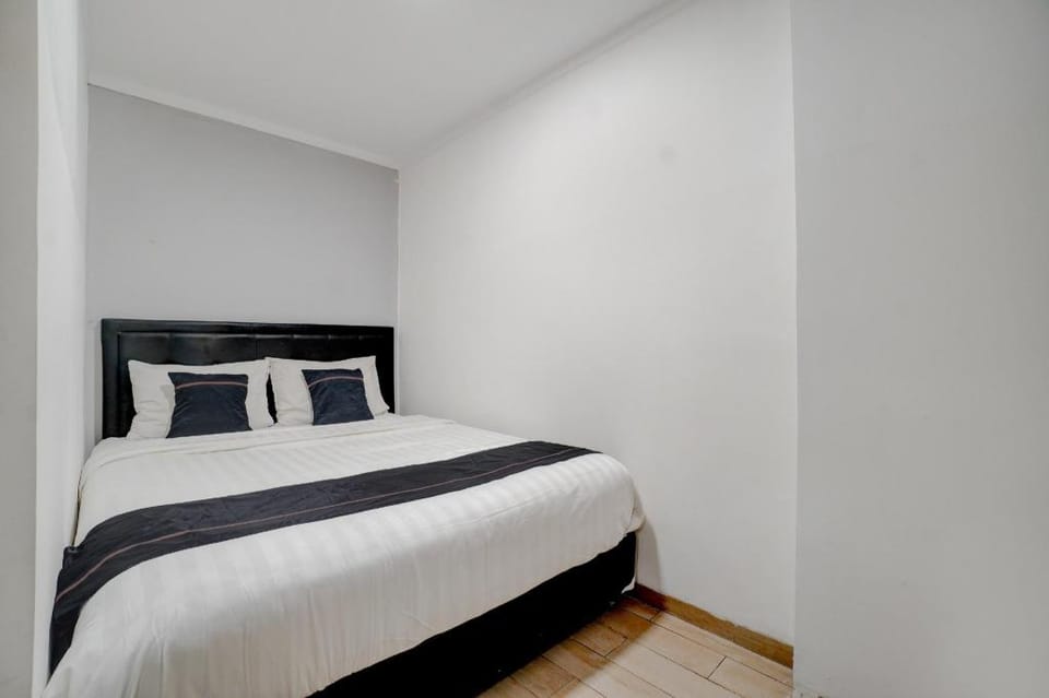 Super OYO Cideng Timur Residence Near MONAS Hotel in Jakarta