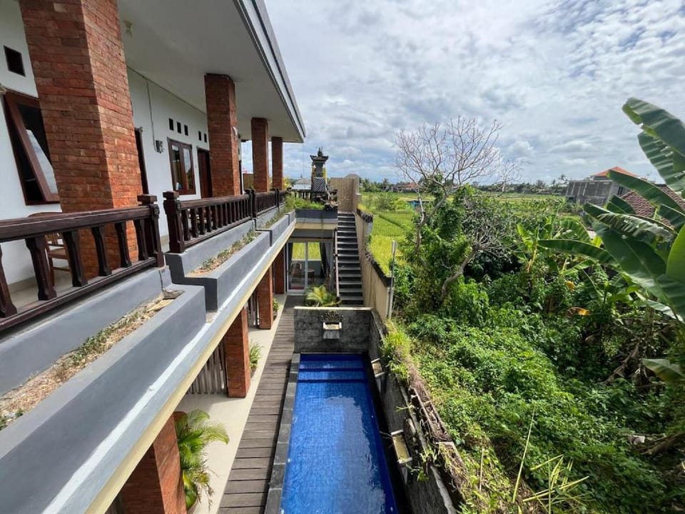 Belvilla Dedyluminous Near Sunset Beach Tanah Lot Hotel in Kediri
