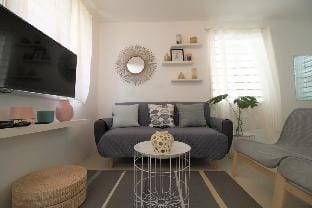 R&R's Home at Pueblo de Laiya Vacation rental in Calabarzon