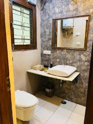 MetroNest Stays: Apartment in South Delhi Apartment in New Delhi