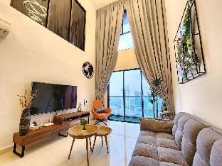 Loft Suite CityView near JB CIQ 7Pax Apartment in Johor Bahru