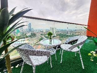 Loft Suite CityView near JB CIQ 7Pax Apartment in Johor Bahru