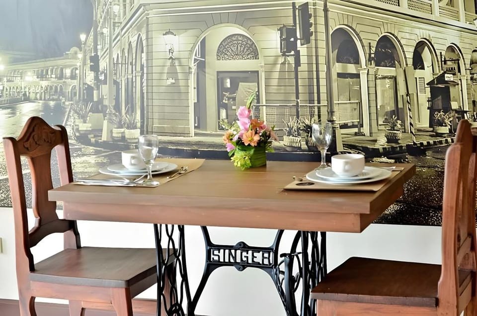 Legacy Mansion Pension house and Resto Bar Hotel in Iloilo City