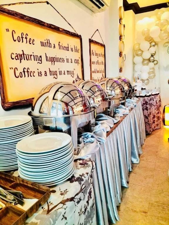 Legacy Mansion Pension house and Resto Bar Hotel in Iloilo City