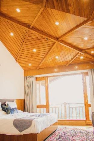 Pines Exotica, Shimla Villa in Shimla