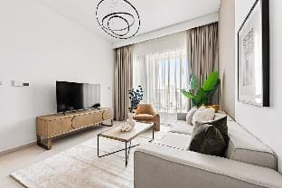 Silkhaus High Floor 1BDR with View with Pool & Gym Apartment in Dubai