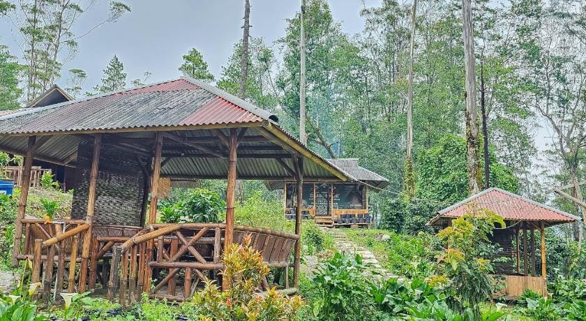 Cigadog Residence RedPartner Hotel in West Java