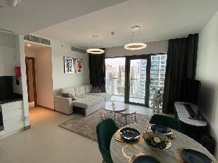 Luxury apartments Vida Dubai Marina 1BR Apartment in Dubai