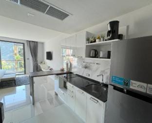 ET205 Convenient Patong studio, Condo with pool Apartment in Patong
