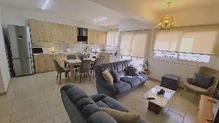 LIM1  -  STAY Mermaid's Cove Apartment in Germasogeia