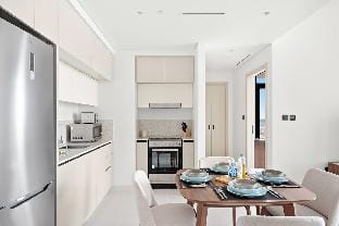 Silkhaus Sunset & Sea View | Tower Private Beach Apartment in Dubai