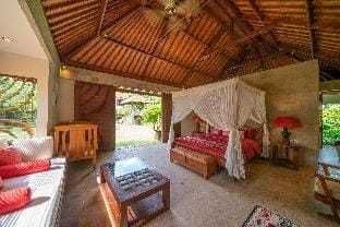 The Puspita House Villa in Kuta Selatan