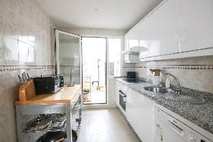 Modern 3 Bedroom Pool Access - G20 Apartment in Marbella
