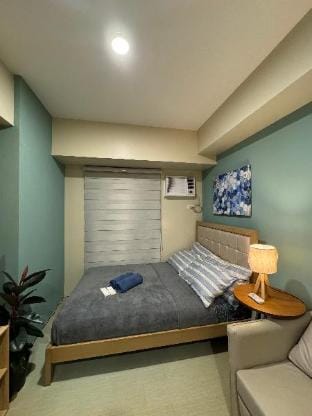 Cozy-Sunset View Studio Unit Apartment in Iloilo City