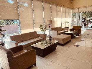 Modern Condo facing Bayview near US Embassy  Apartment in Manila City
