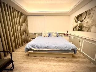 Qinghai B&B 晴海民宿 成功館 二人房Ｅ 免費停車 Apartment in Kaohsiung