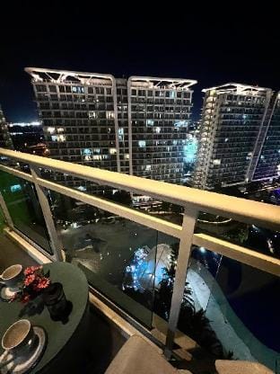 Summer Vibe - Beach View w/ WiFi & Netflix Vacation rental in Paranaque