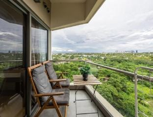 Dominiks Comfort Relax Studio Tambuli Balcony Pool Apartment in Lapu-Lapu City