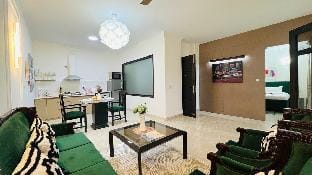 BluO @ Vasant Vihar PVR - Terrace Garden, Lift Vacation rental in New Delhi