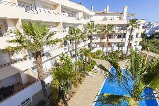 C04 - Pool View 3 Bed Apartment Apartment in Lagos