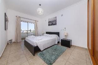C04 - Pool View 3 Bed Apartment Apartment in Lagos