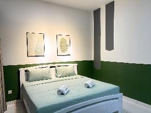 SkyLoft Projector Home | 3bed2Bath Bukit Indah Vacation rental in Johor Bahru