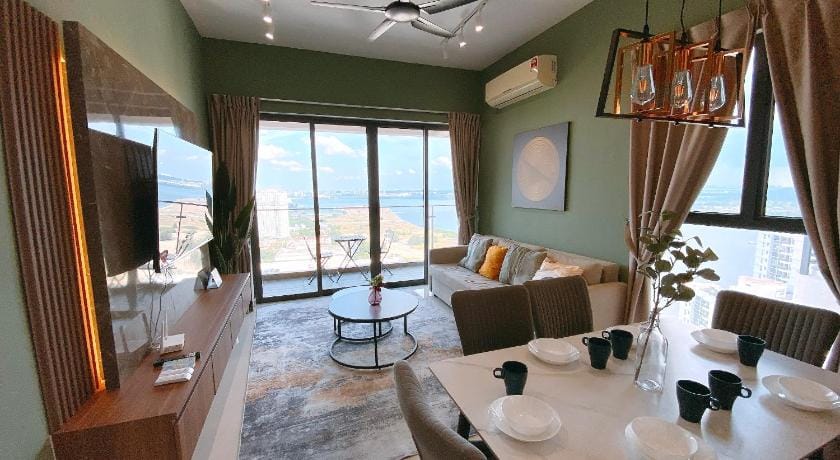 Country Garden Danga Bay by Lions Bay Apartment in Johor Bahru