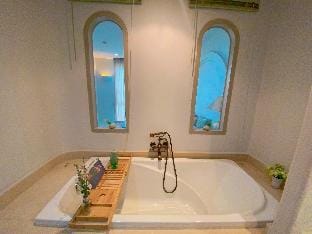 Chelona Condo khaonTao  Apartment in Nong Kae
