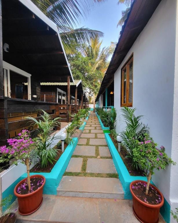 Sand Tent Beach House Hotel in Canacona