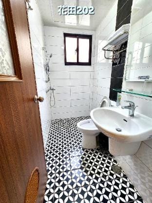 Brand new Flower Field Elevator Twin Room D Vacation rental in Kaohsiung
