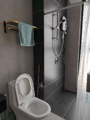 L06 NEW UrbanSuite@JelutongGeogetown 2BR2CP 4-6Pax Apartment in George Town