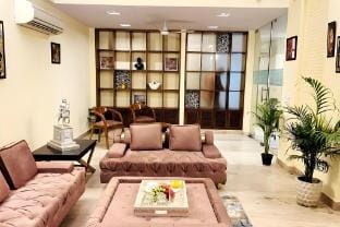 Fortune Home Service Apartment 4Bhk,D-36, Saket Vacation rental in New Delhi