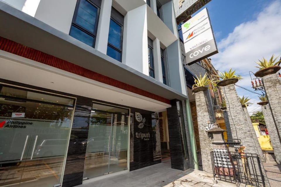 Cove Tripuri House Bali Hotel in Kuta