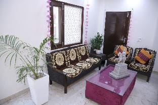 Fortune Home Service Apartment  1Bhk,L-36B,Saket Apartment in New Delhi