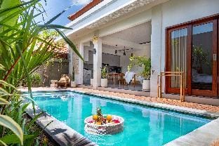 Sundaze 1- Canggu | BrandNewPrivate Vila Huge Pool Villa in North Kuta