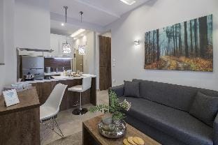 FLOW - White Tower Two Bedroom Suite Apartment in Thessaloniki