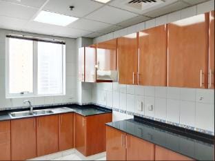 PARTITION ROOMS Apartment in Dubai