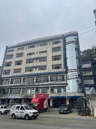 ZB- FAMILY ROOM 5 ( Good for 6-8)  Apartment in Baguio